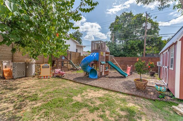 Building Photo - 1320 Madeline Pl