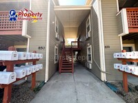 Building Photo - 850 W Belmont Cir