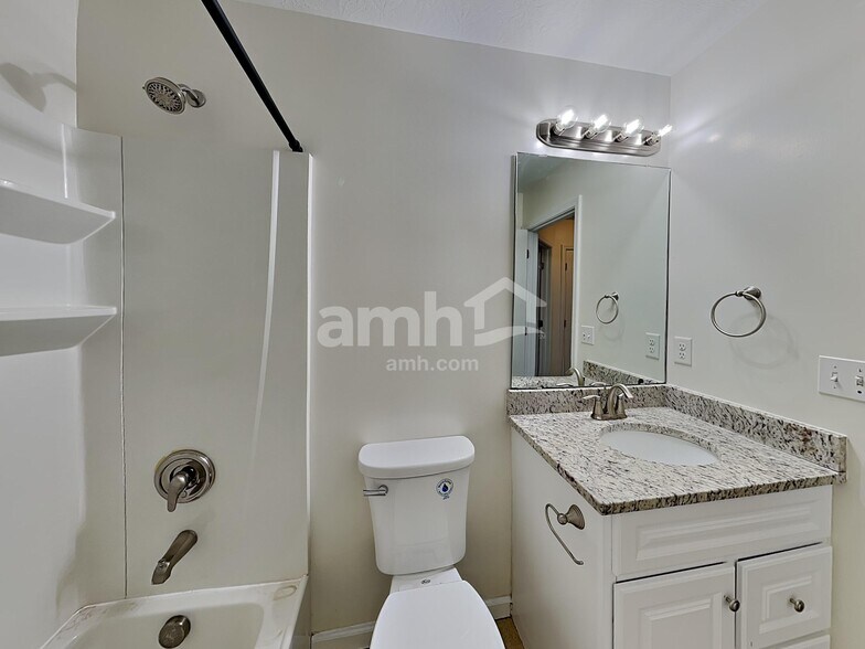 Building Photo - 9911 Codyview Dr