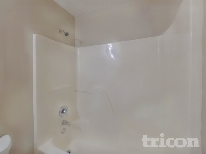 Building Photo - 20 Harvey Wood Dr