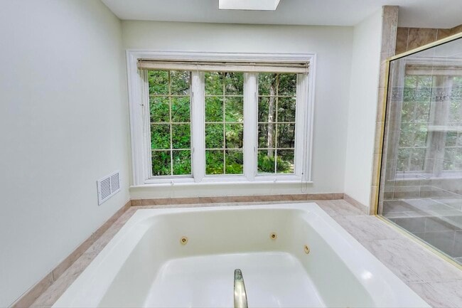 Building Photo - 1620 Timber Woods Ln