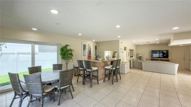 Building Photo - 1391 S Ocean Blvd