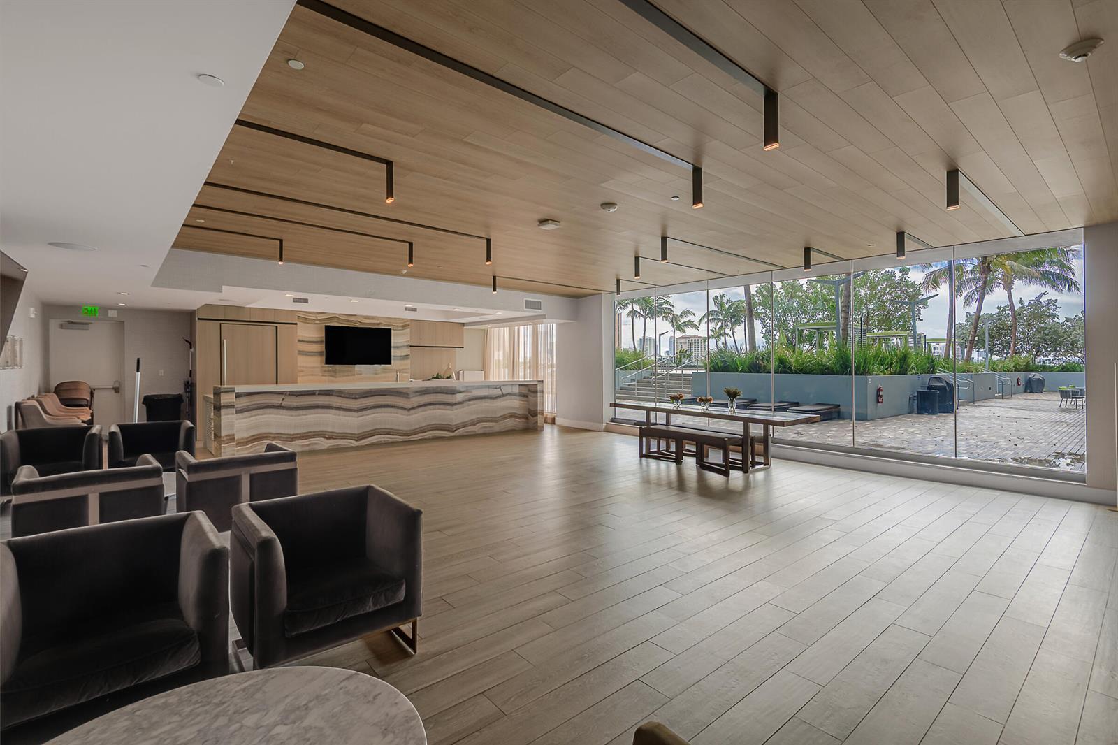 Building Photo - 2960 NE 207th St