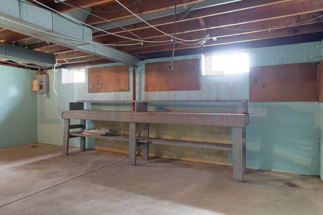 Building Photo - 1522 E 172nd St