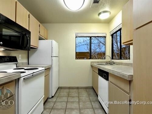 Building Photo - Westridge Apartments