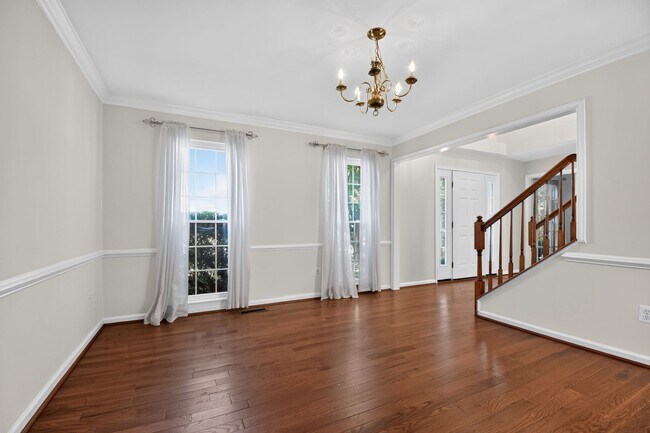 Building Photo - Meticulously maintained & spacious 4 Bd/2 full & 2 half bath home  Home in Dawson's Landing - Pet...