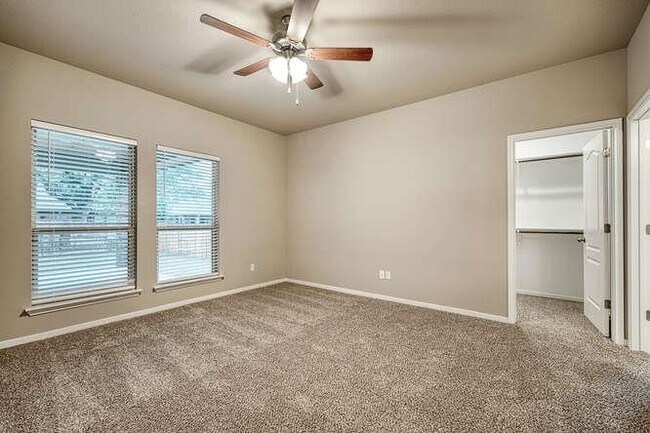 Building Photo - 113 San View Dr