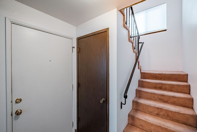 Building Photo - 415-01 Krasilovsky