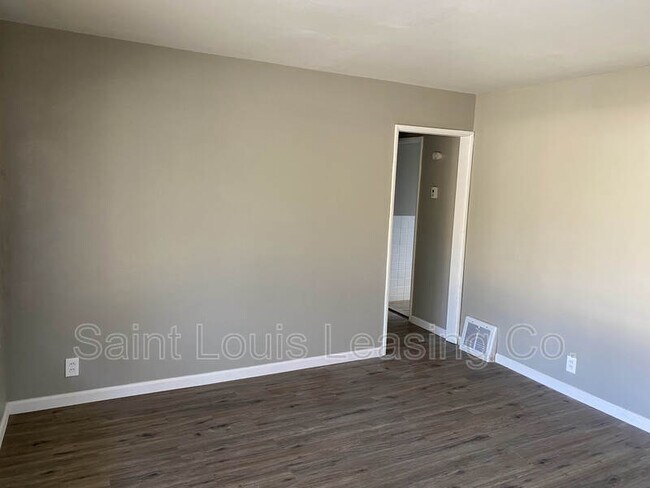 Building Photo - 1658 Kappel Dr