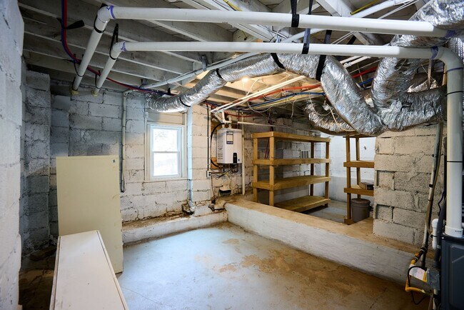 Building Photo - Super cute East Atlanta home with secluded...