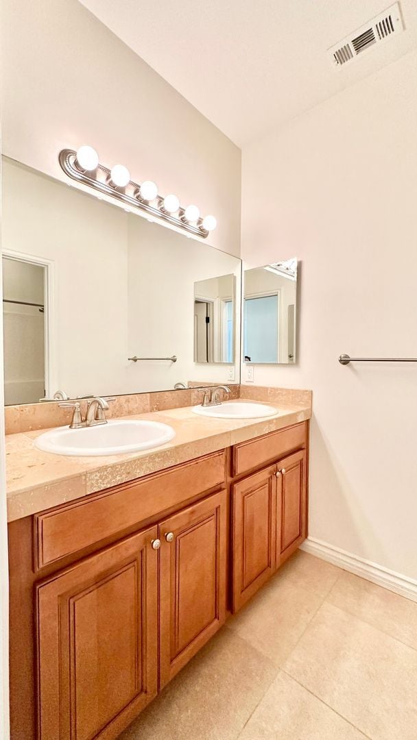 Building Photo - Great Single Story Home Minutes from Everything in Quiet cul-de-sac Street & Neighborhood Locatio...