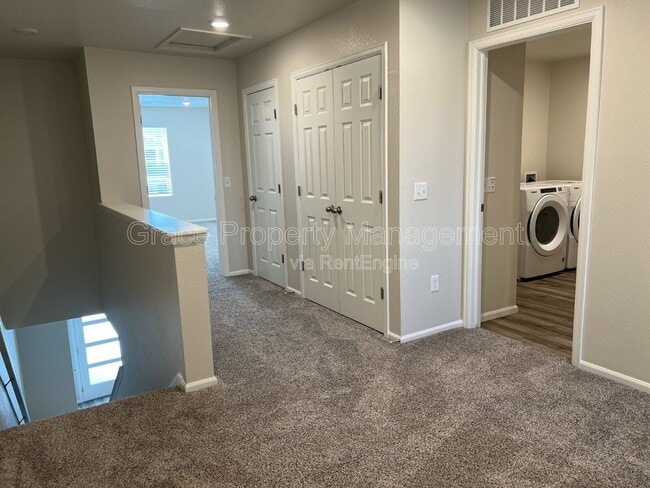 Building Photo - 12232 Creamery St