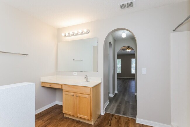 Building Photo - 4950 Silver Thistle Ln