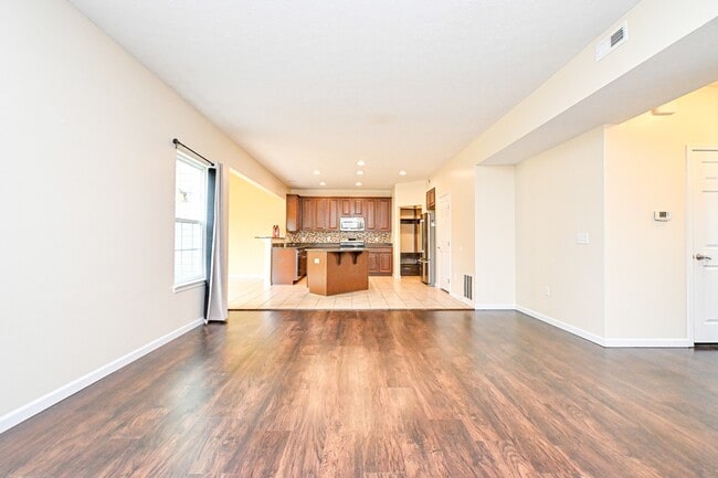 Building Photo - 8453 Forest Valley Dr