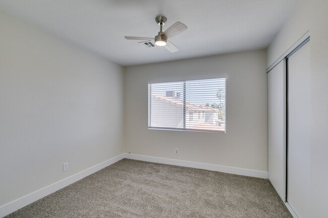 Building Photo - WHITNEY RANCH FRESHLY UPDATED 4 BEDROOM HOME WITH LARGE BACKYARD