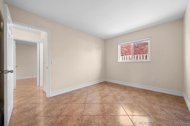 Building Photo - 11371 NW 40th Pl