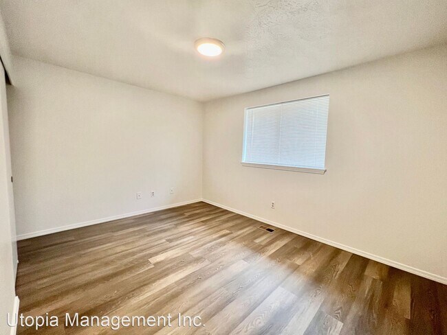 Building Photo - 2 br, 1 bath House - 2765 SW Hewitt Place