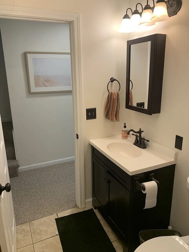 Building Photo - Spacious 2BR/1.5BA w/ Loft Available December 1st!!  - Partially Furnished Winter Rental