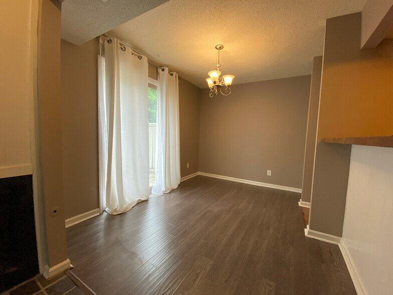 Building Photo - 108 Burwash Ave