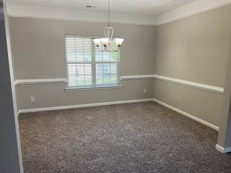 Building Photo - 144 Colony Park Ln