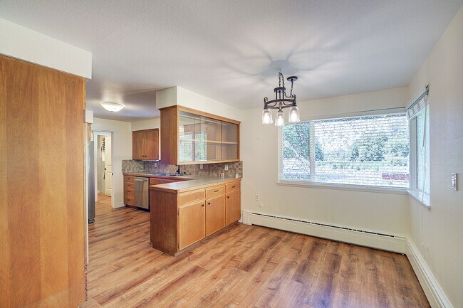 Building Photo - 3bd/2ba Issaquah House