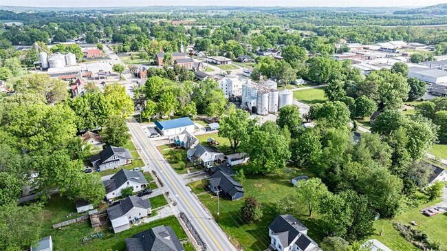 Building Photo - 204 Wilson Ave