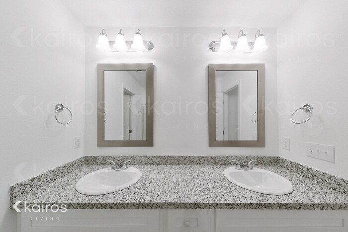 Building Photo - 11353 Camden Ct Cir