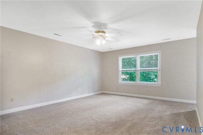 Building Photo - 107 Oak Ridge Ct