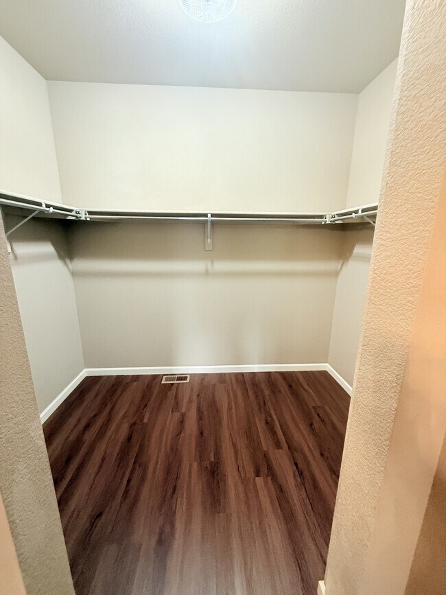 Building Photo - 257 Vela Pl