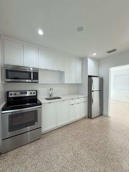 Kitchen - 1320 NW 4th St