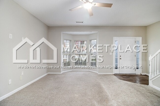 Building Photo - 6432 Parkway Trace