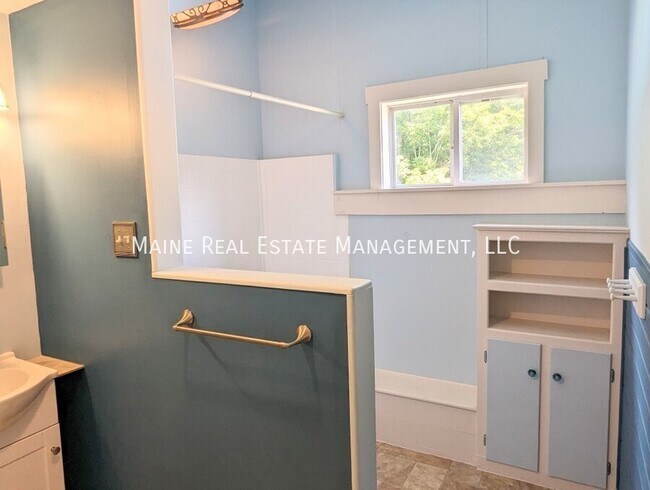 Building Photo - 54 Penobscot St