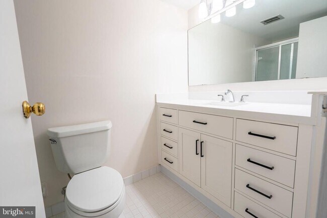 Building Photo - 501 N Bethlehem Pike