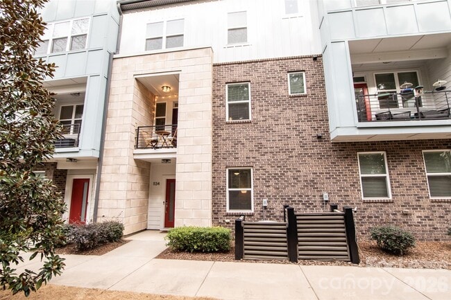 Building Photo - 1134 E 36th St