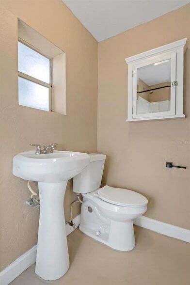 Building Photo - 4622 W El Prado Blvd