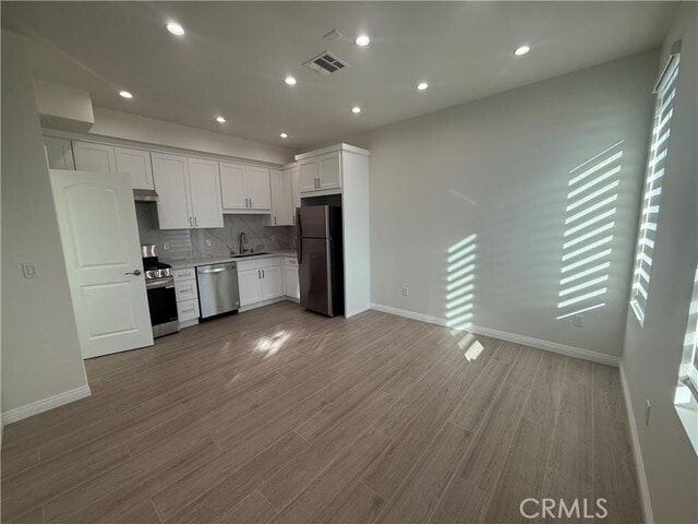 Building Photo - 13939 Leadwell St