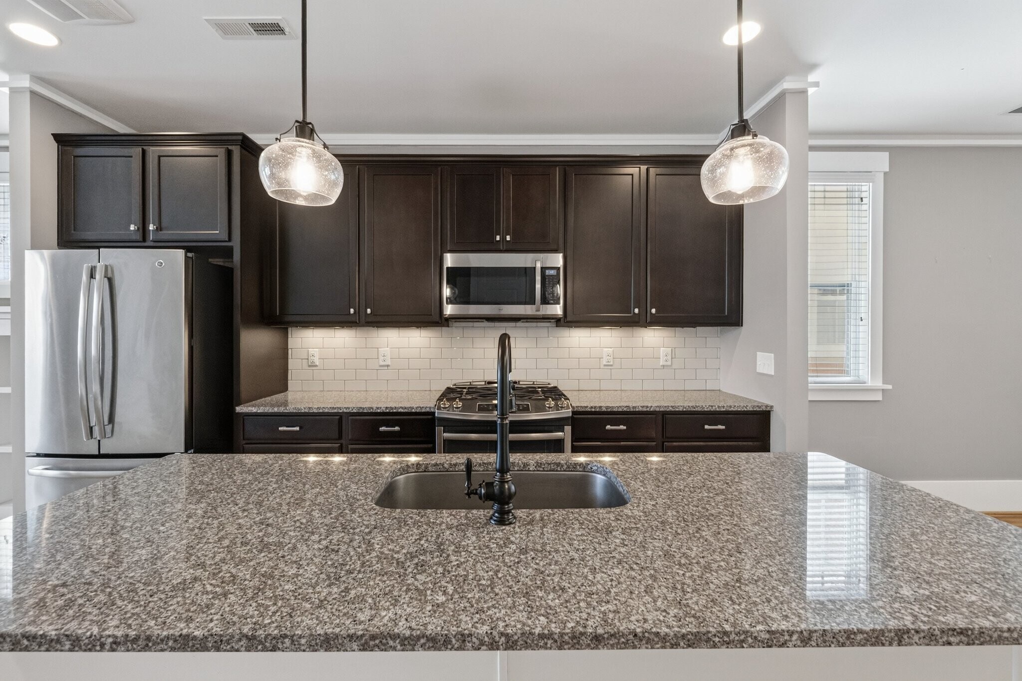 Building Photo - 720 Waterscape Ct