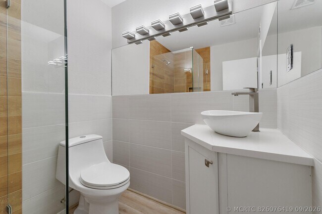 Building Photo - 624 Southwind Cir