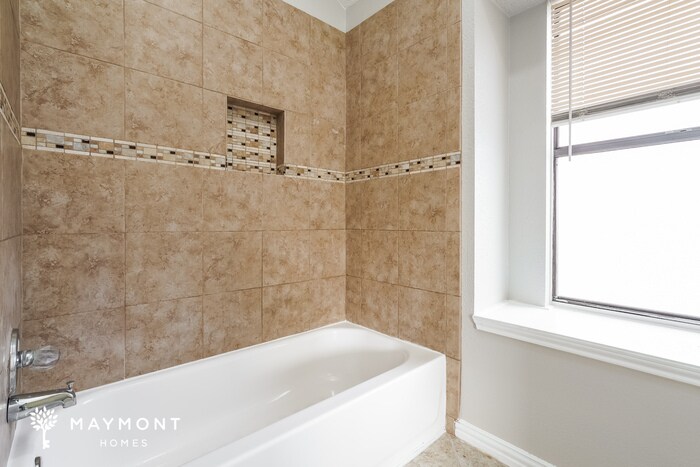 Building Photo - 827 Bentle Ct