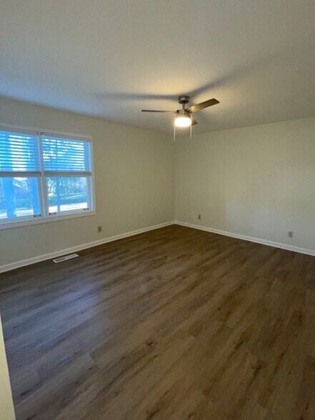 Building Photo - 1609 Homestead Trl