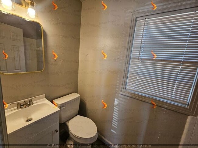 Building Photo - Move-In Ready! Renovated Efficiencies & 1-...