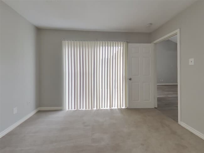 Building Photo - 22510 Braken Carter Ln