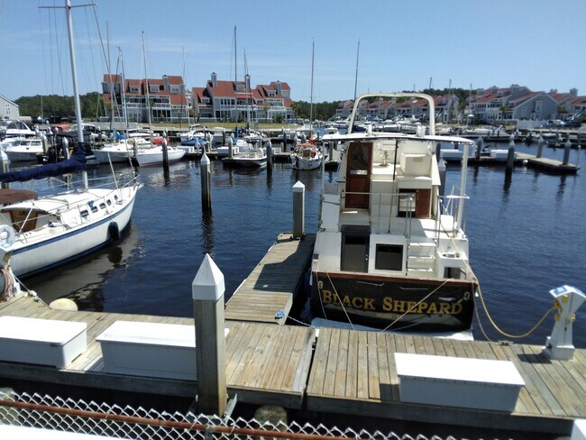 Building Photo - Harbor Front, 2 Bedroom, 2 Bath, Corner Unit at Mariners Pointe in Little River! Available Now!