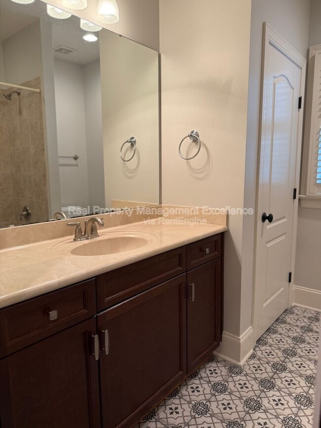 Building Photo - 4008 Enfield Ridge Dr