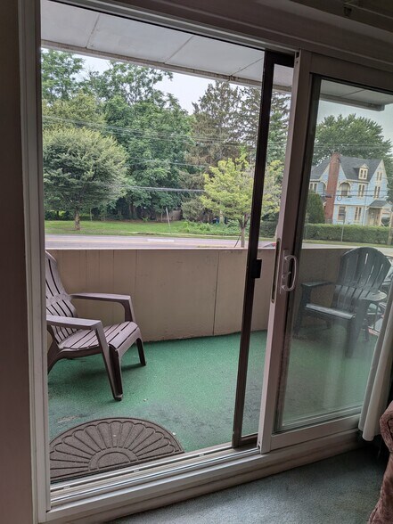 Building Photo - 33 W Chester Pike