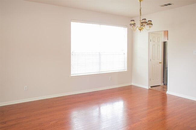 Building Photo - 14603 Bladenboro Dr