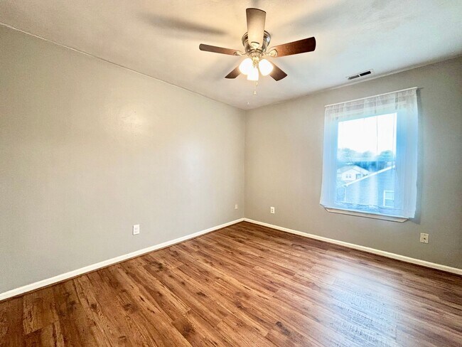 Building Photo - Gorgeous 3 Bedroom Home In Virginia Beach