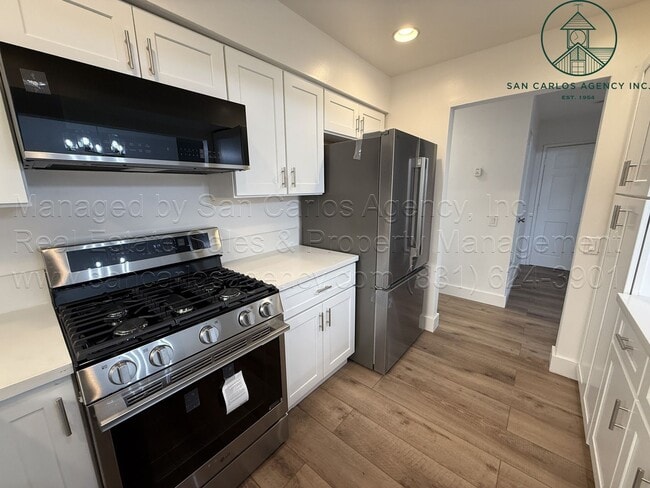 Building Photo - Cute and Recently Remodeled Carmel-by-the-Sea Cottage