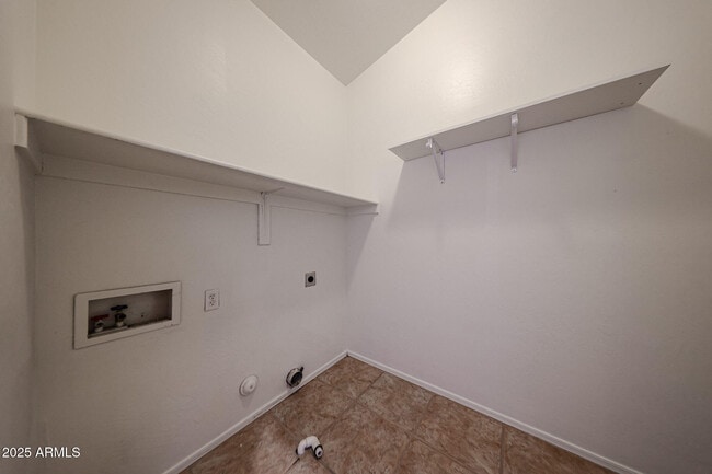 Building Photo - 453 N 105th Pl