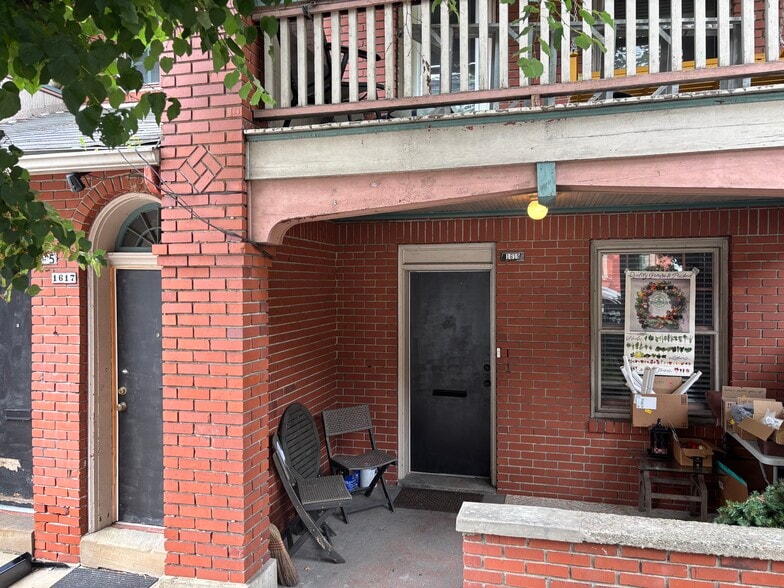 Front porch - 1619 Buena Vista St